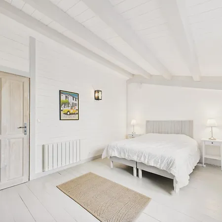 Charmante Maison Pour 8 A 800 M De La *