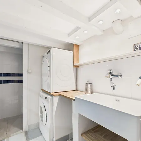 Charmante Maison Pour 8 A 800 M De La