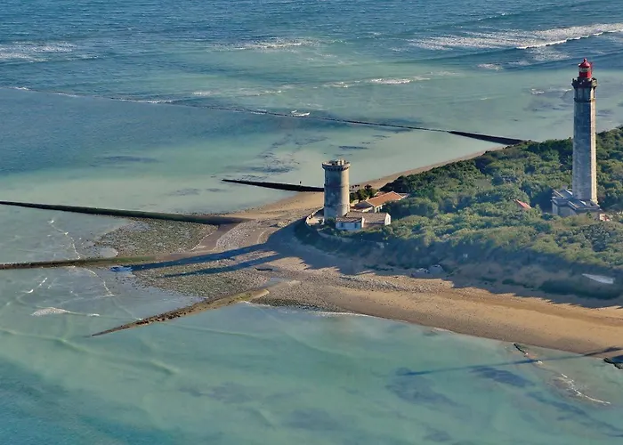 Charmante Maison Pour 8 à 800 M De La *